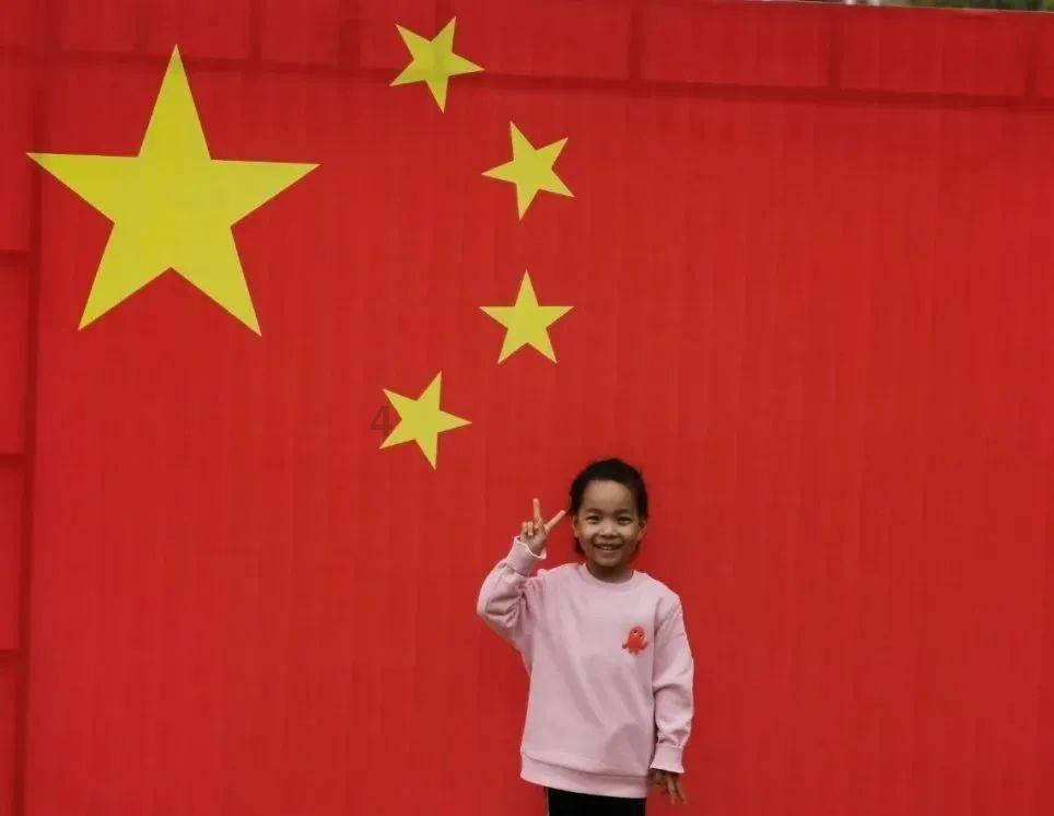 救援受困的长颈鹿