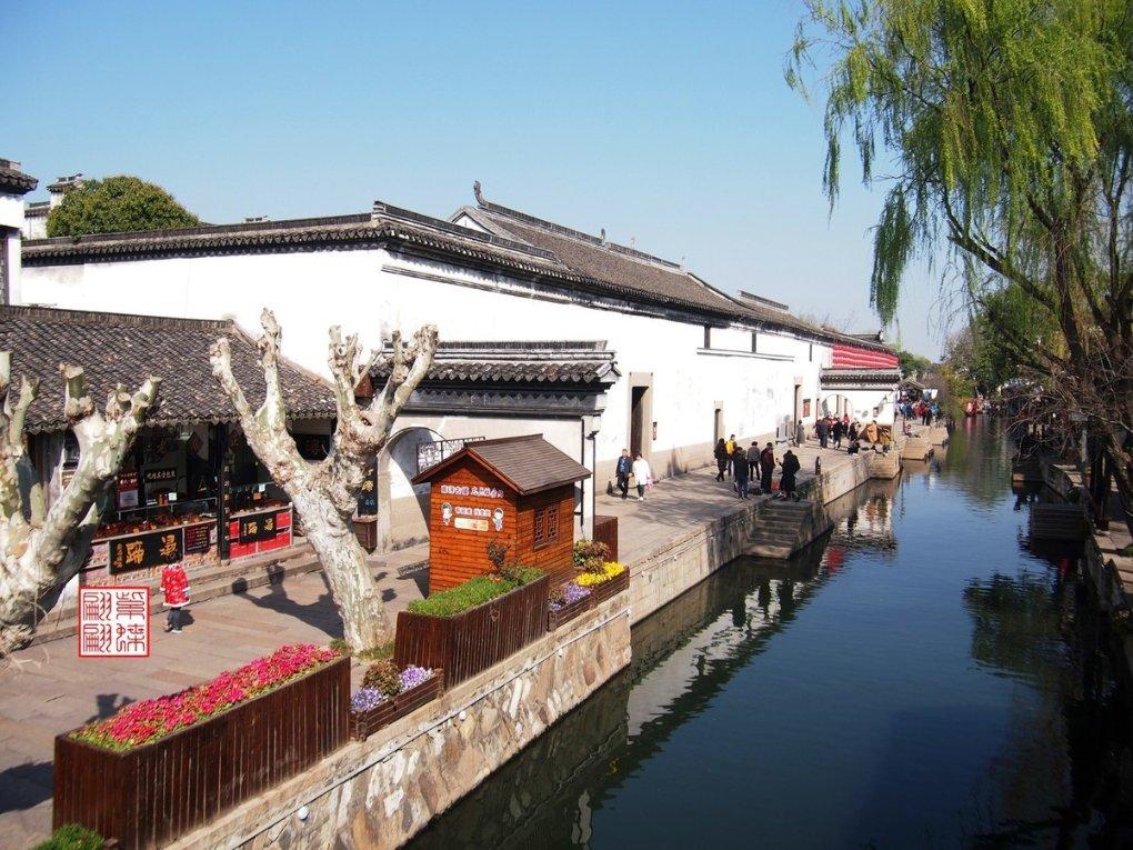 逃离荒凉之地